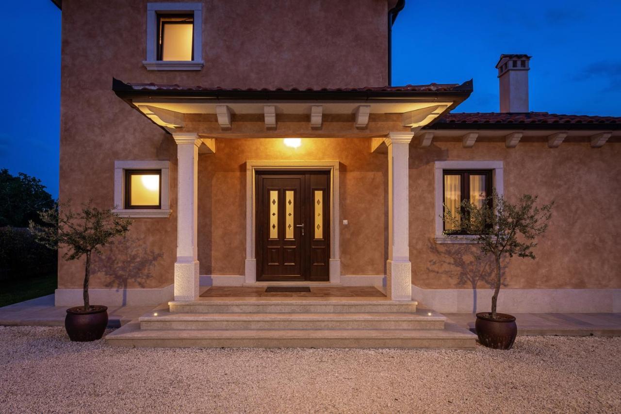 Villa Rotonda Върсар Екстериор снимка